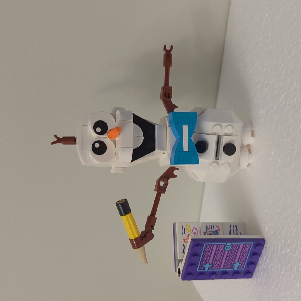 Lego Disneys Olaf Frozen Set - Picture 6 of 6